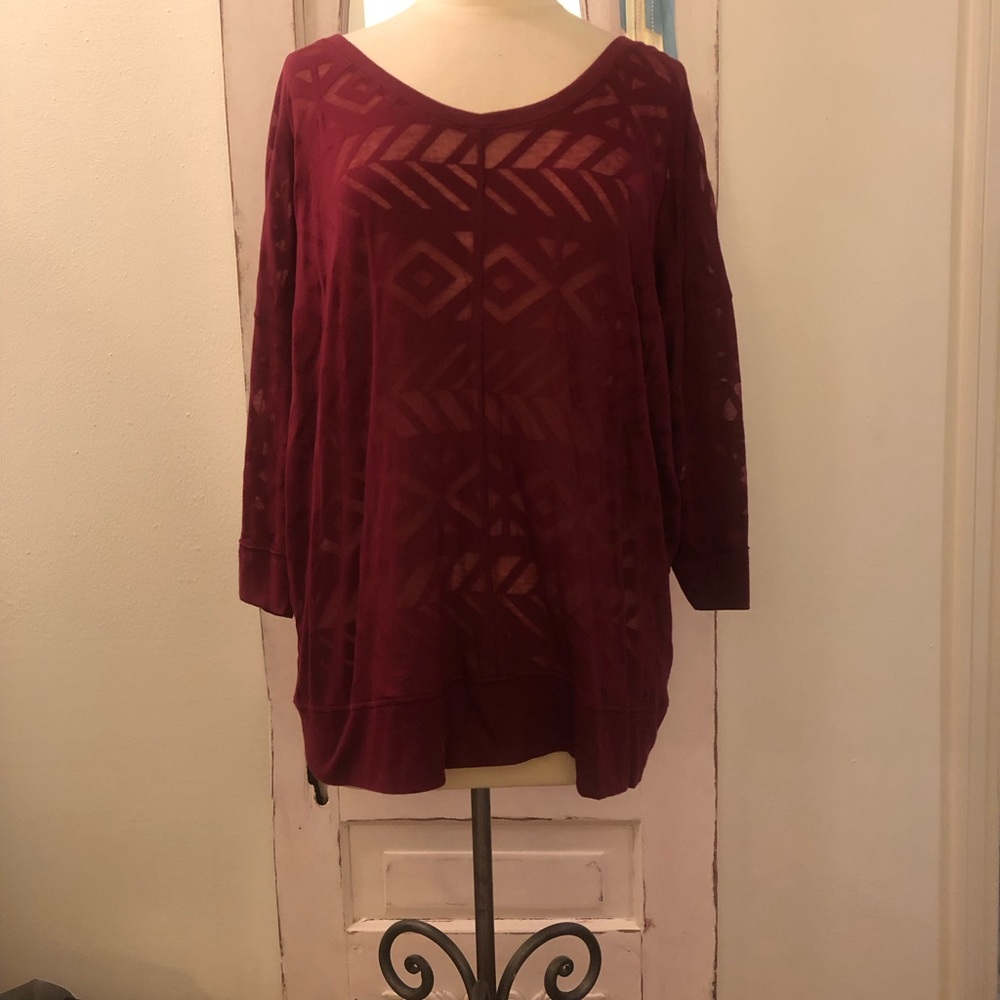 Ladies’ maroon top with3/4” sleeve size 18/20
